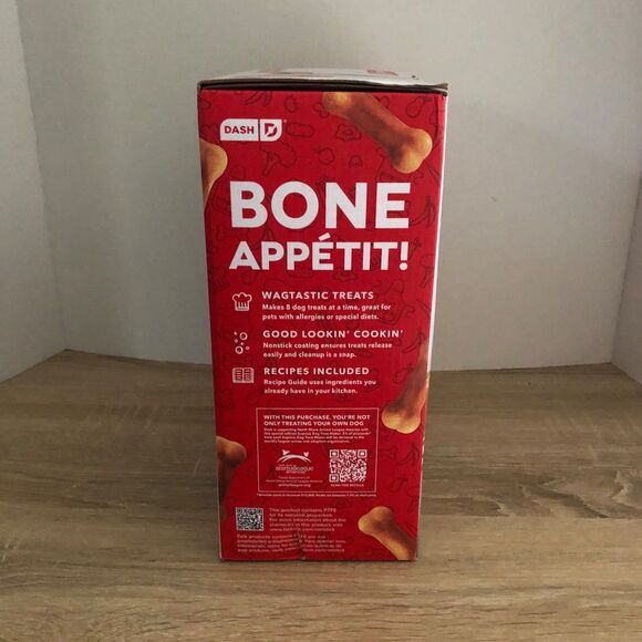 DASH Dog Treat Maker 8-Bones Non-Stick Homemade Dog Snacks White New in Box - Picture 2 of 5